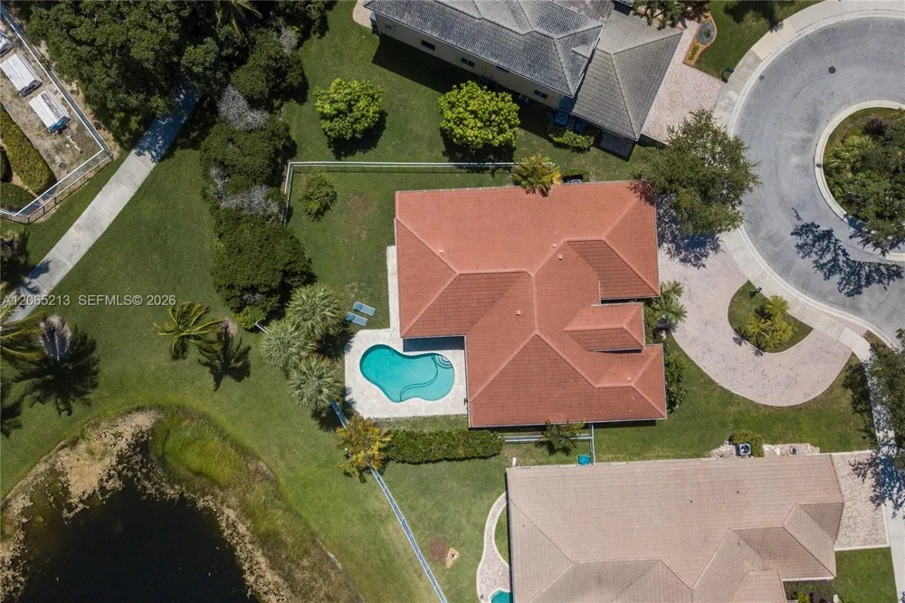 4015 Crossbill Ln Weston, FL 33331