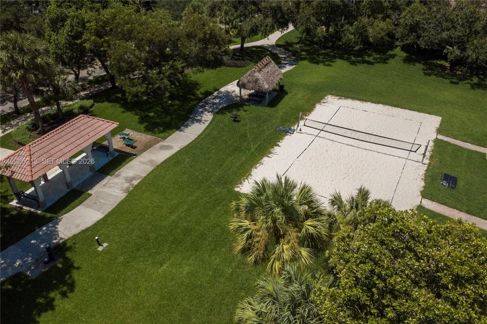 4015 Crossbill Ln Weston, FL 33331