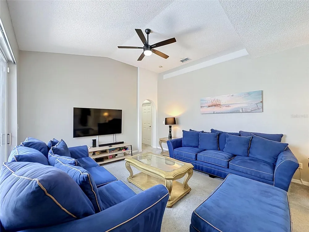 2216 MALLORY CIR Haines City, FL 33844