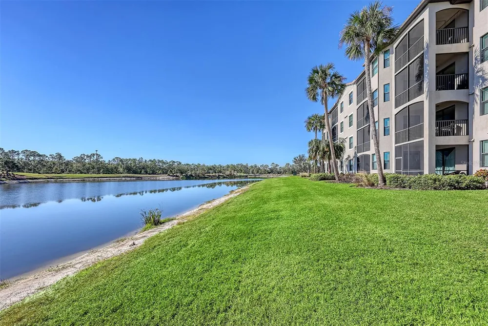 16814 VARDON TERRACE #303 Bradenton, FL 34211