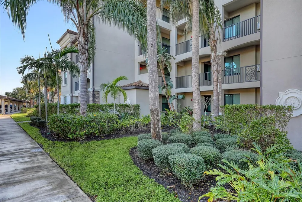 16814 VARDON TERRACE #303 Bradenton, FL 34211