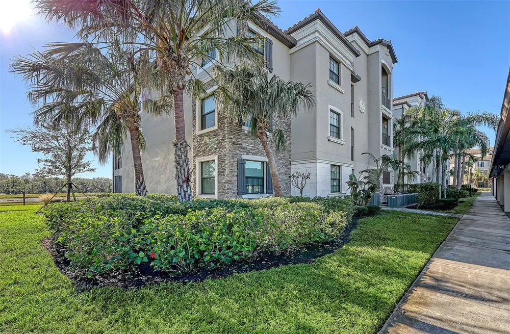 16814 VARDON TERRACE #303 Bradenton, FL 34211
