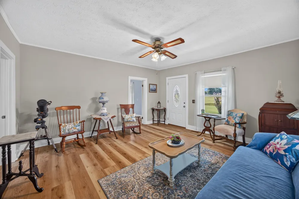 1561 Old Bon Air Rd Sparta, TN 38583