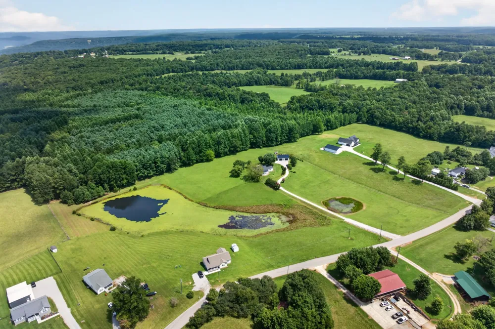 1561 Old Bon Air Rd Sparta, TN 38583