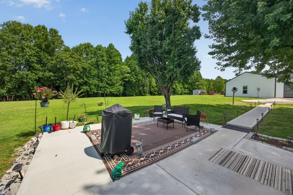 1561 Old Bon Air Rd Sparta, TN 38583