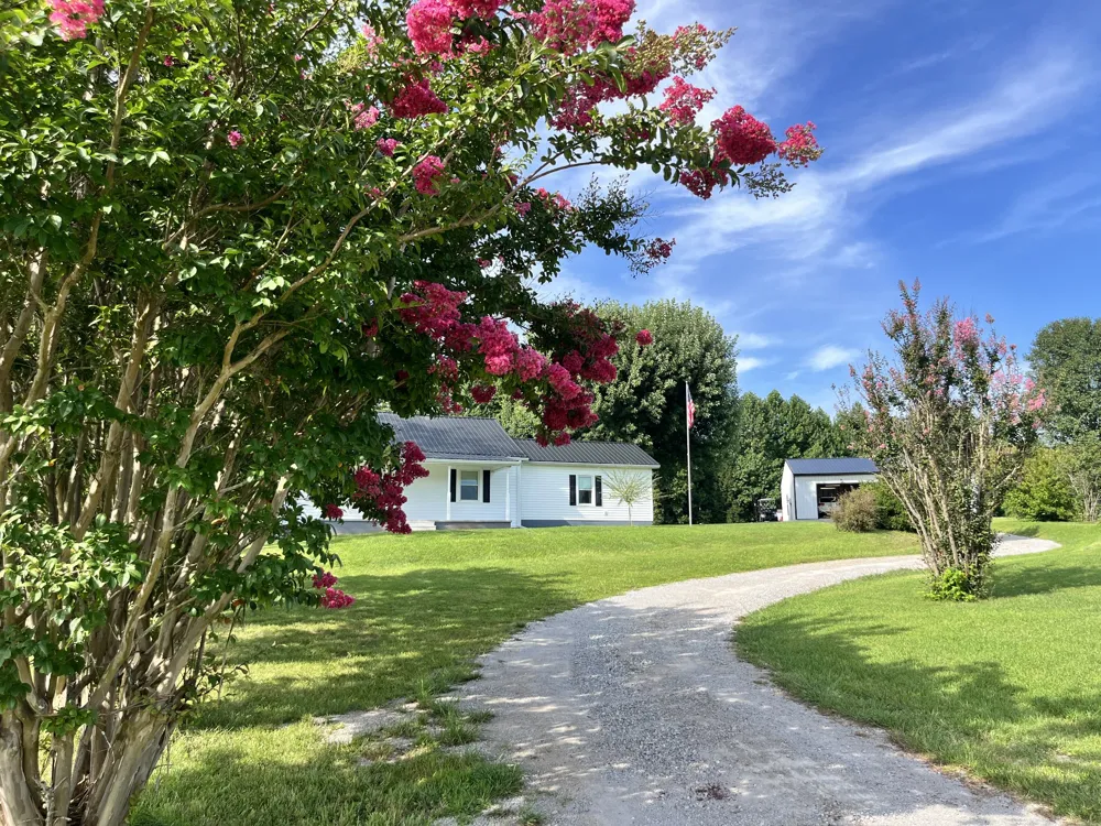 1561 Old Bon Air Rd Sparta, TN 38583