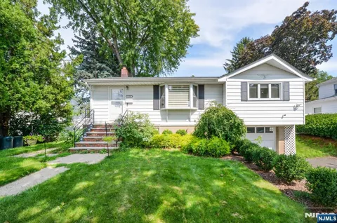 8-51 Henderson Boulevard