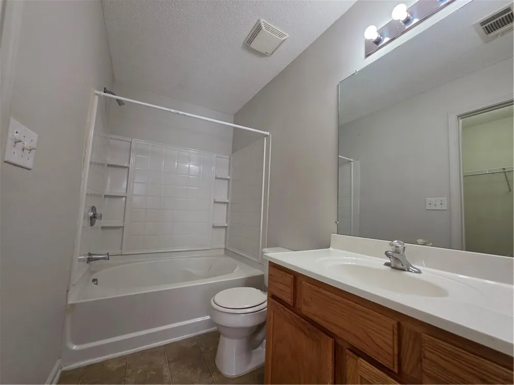 2846 Parkway Close Lithonia, GA 30058