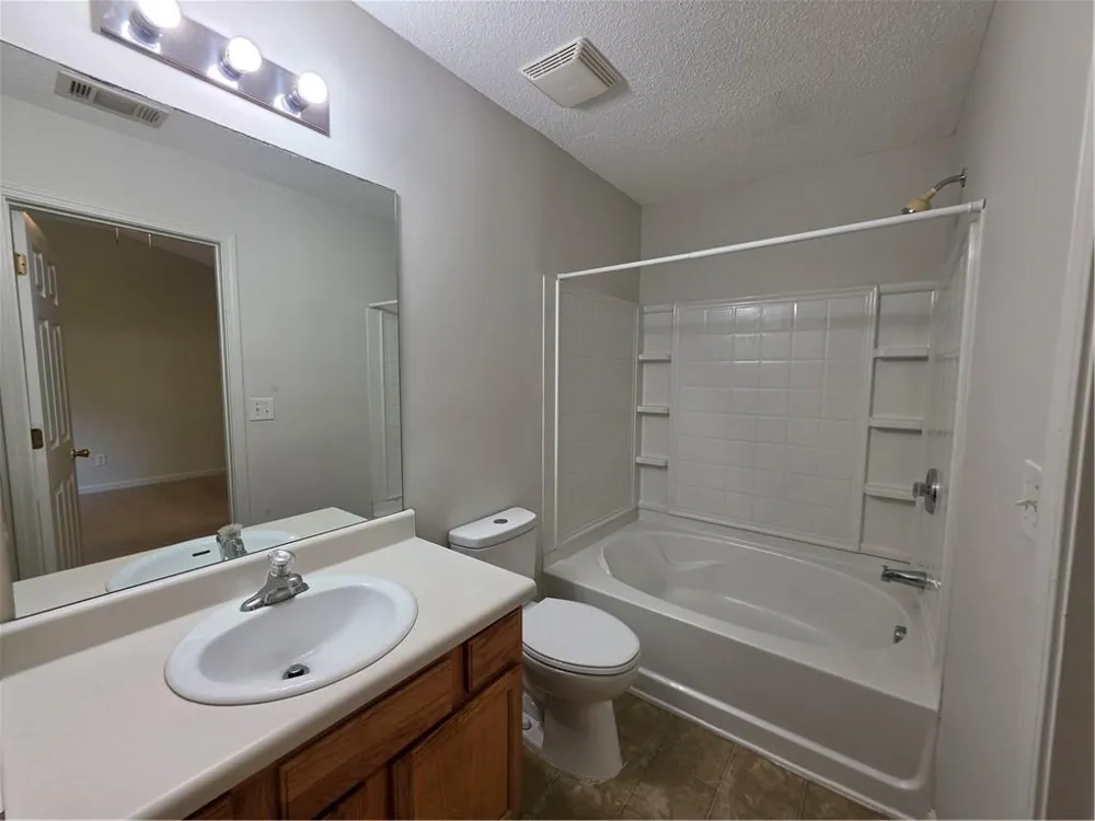 2846 Parkway Close Lithonia, GA 30058