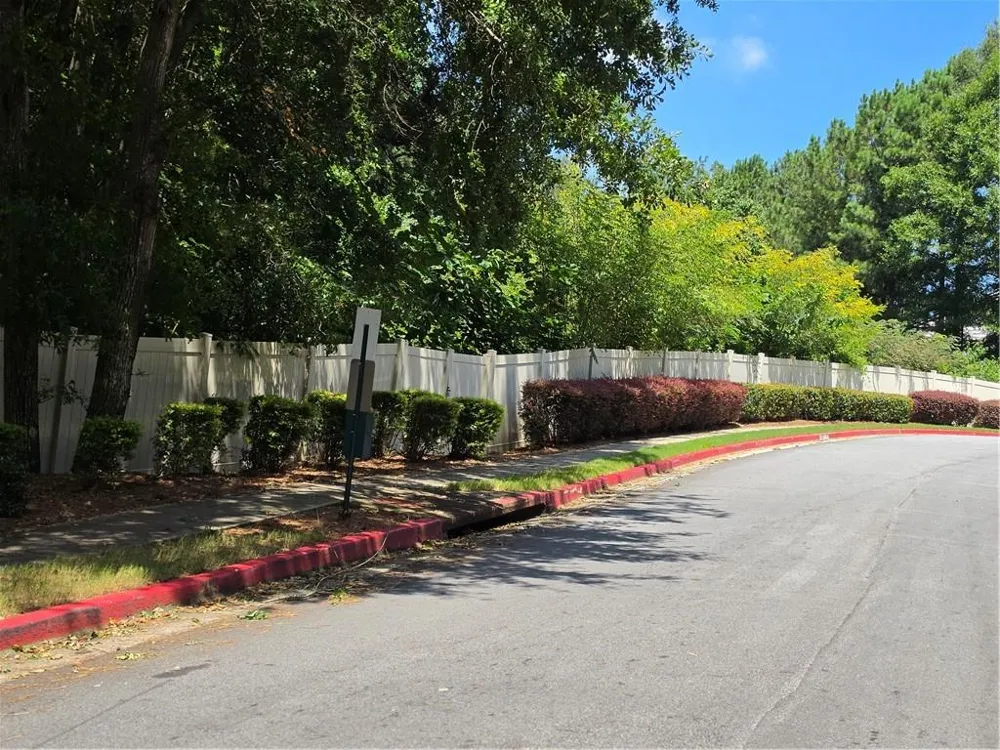 2846 Parkway Close Lithonia, GA 30058