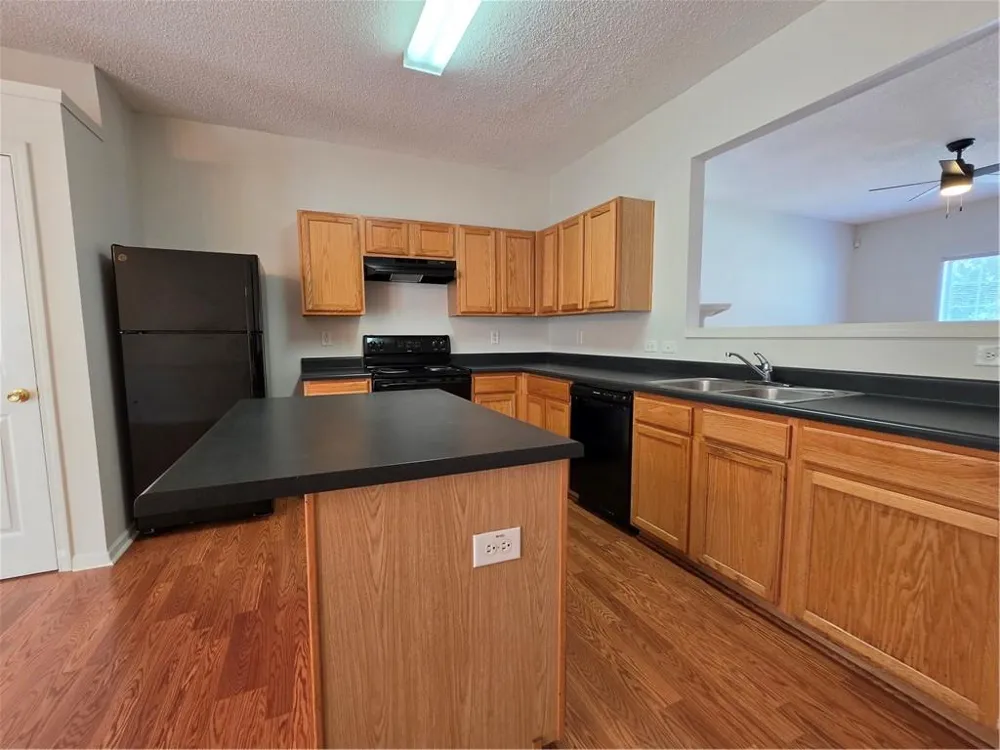 2846 Parkway Close Lithonia, GA 30058