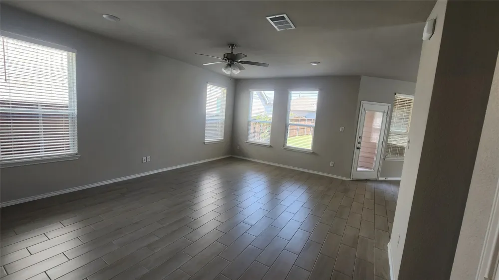 7041 Helena Hill Royse City, TX 75189