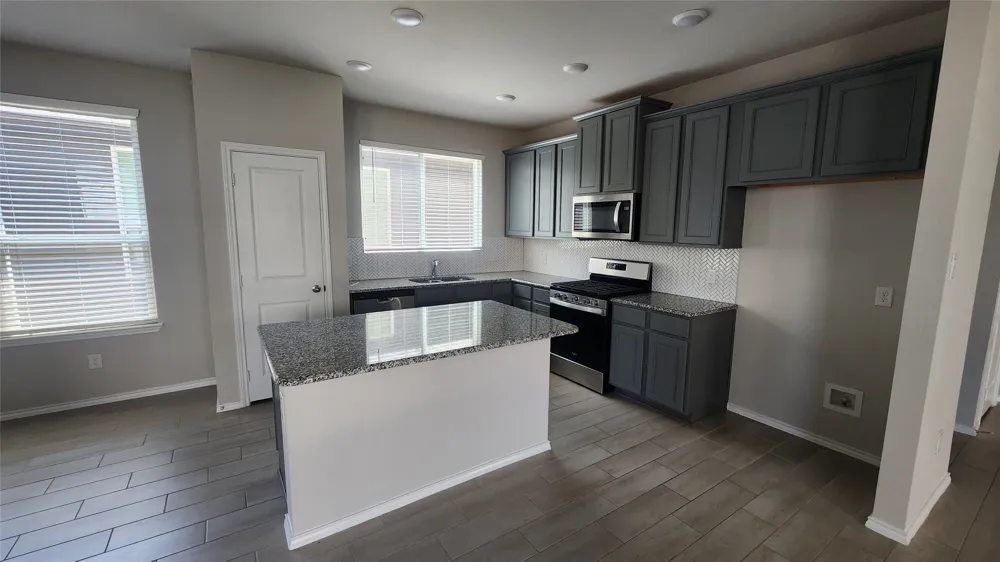 7041 Helena Hill Royse City, TX 75189