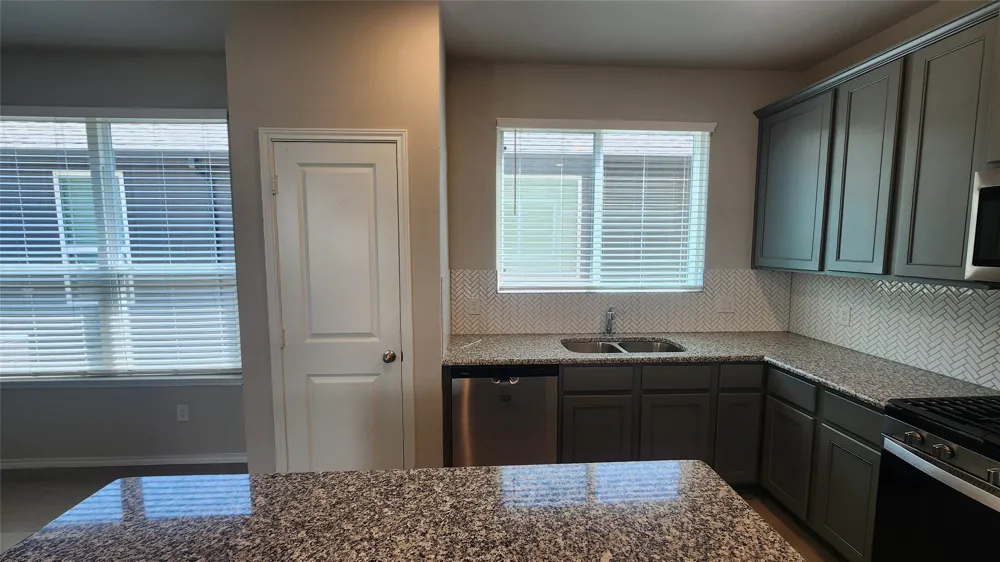 7041 Helena Hill Royse City, TX 75189
