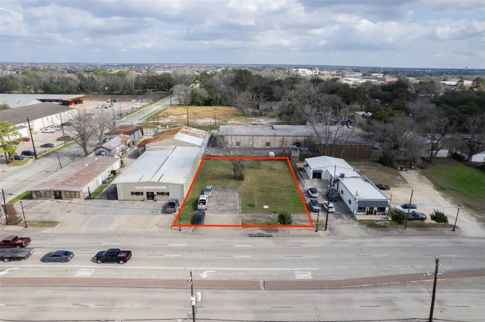 2107 Main Street Pearland, TX 77581