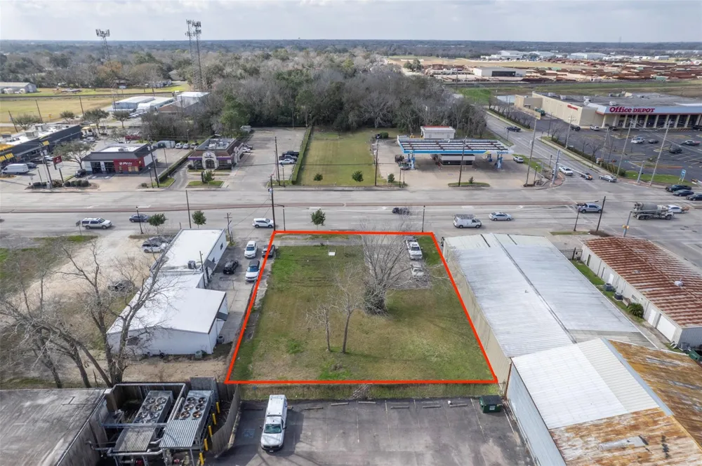 2107 Main Street Pearland, TX 77581