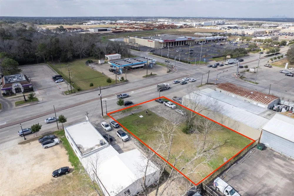 2107 Main Street Pearland, TX 77581