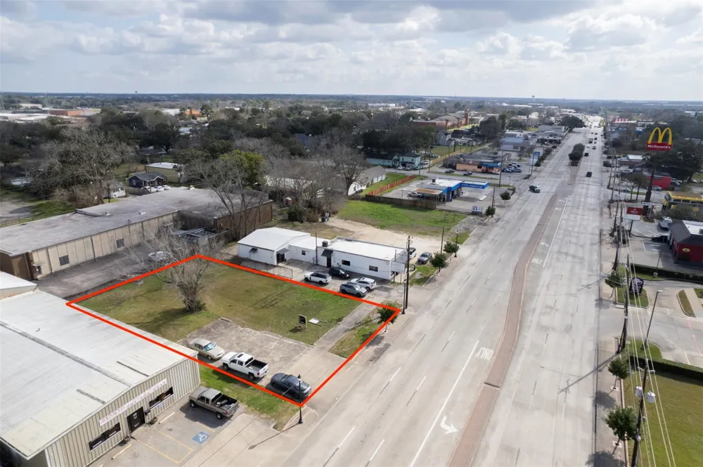 2107 Main Street Pearland, TX 77581