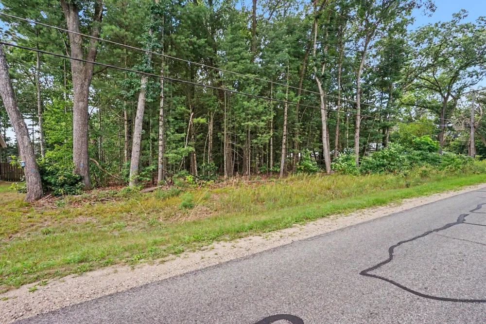 6623 Hall Road Muskegon, MI 49442