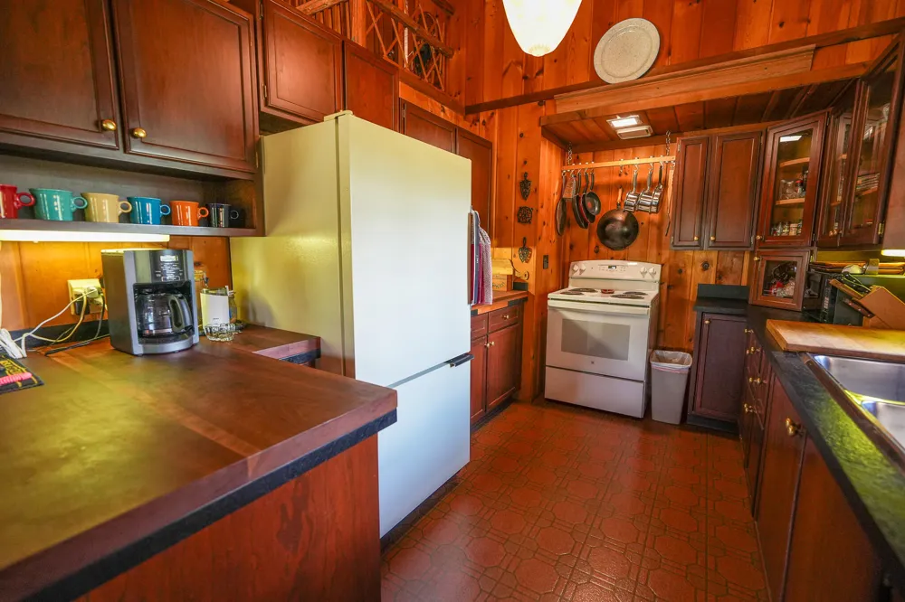 5118 Raymond Road Luther, MI 49656