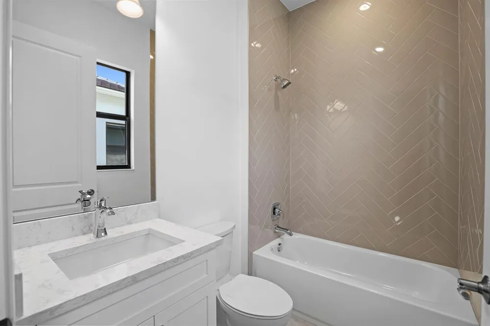 5303 Saint Armands Way Westlake, FL 33470