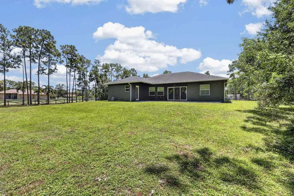 17519 Tangerine Boulevard Loxahatchee, FL 33470