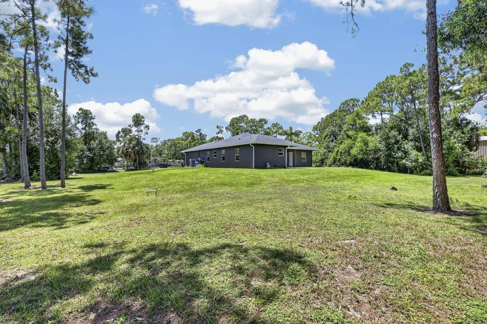17519 Tangerine Boulevard Loxahatchee, FL 33470