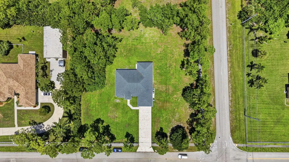 17519 Tangerine Boulevard Loxahatchee, FL 33470