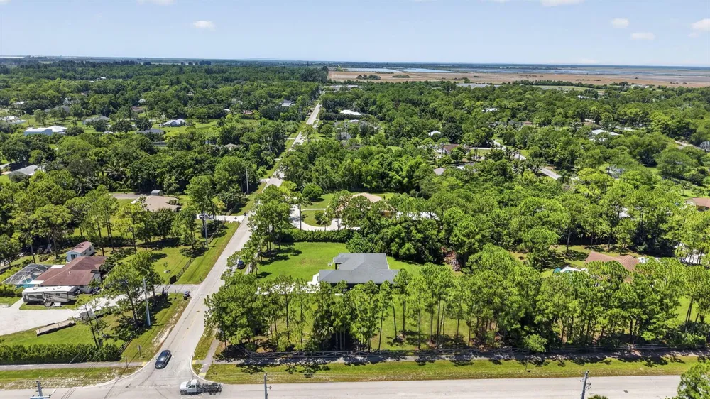 17519 Tangerine Boulevard Loxahatchee, FL 33470
