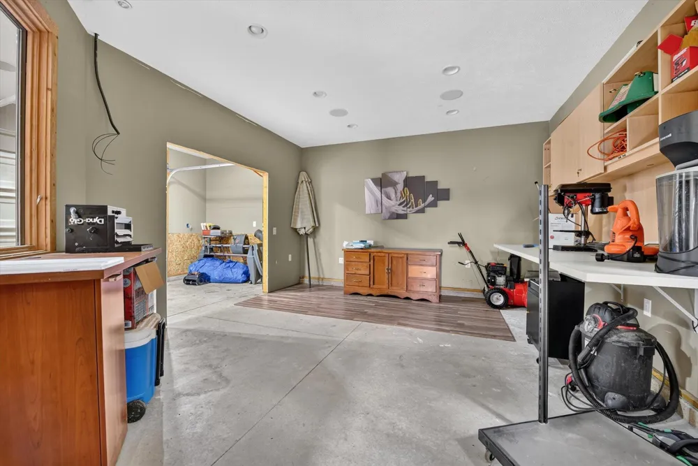 2827 Florence Drive SW Wyoming City, MI 49418