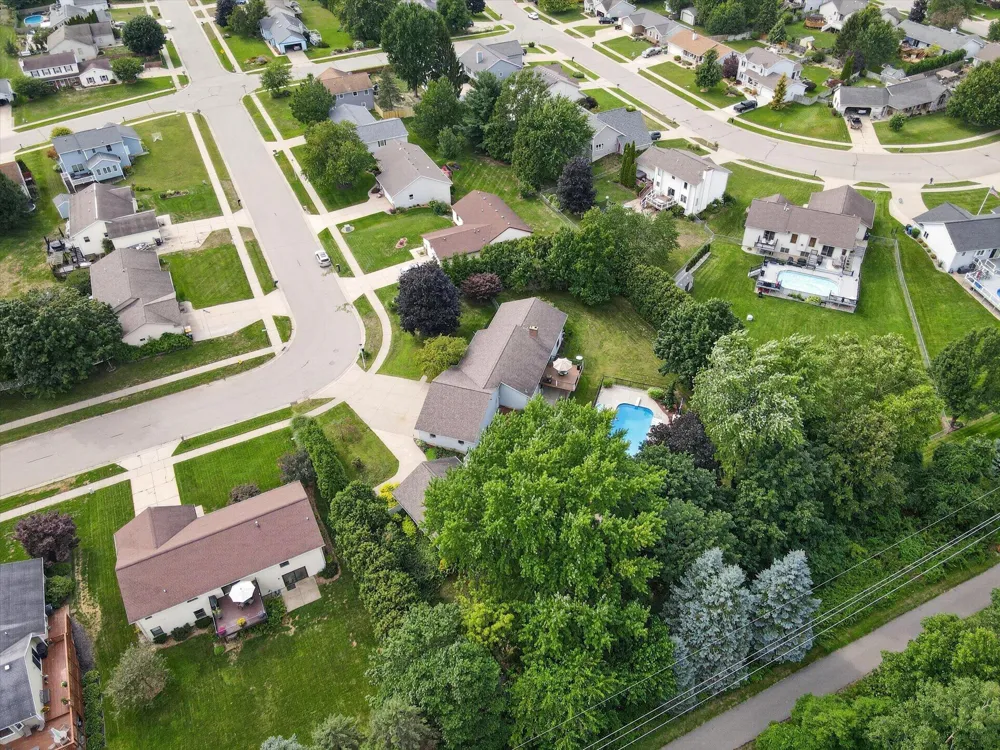 2827 Florence Drive SW Wyoming City, MI 49418