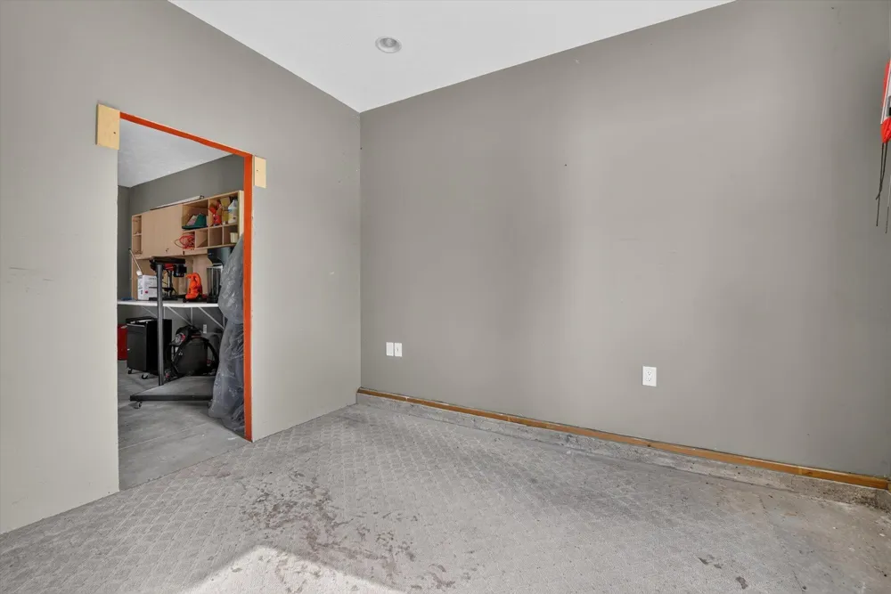 2827 Florence Drive SW Wyoming City, MI 49418