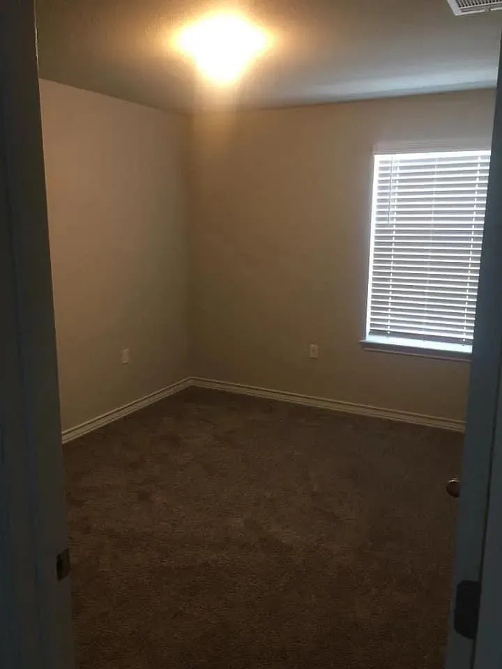 12100 Cimaizon Drive Austin, TX 78725