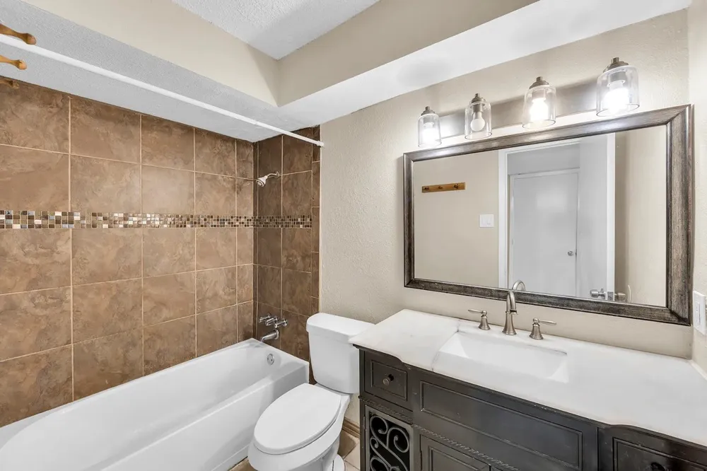 3024 Tudor Lane Irving, TX 75060