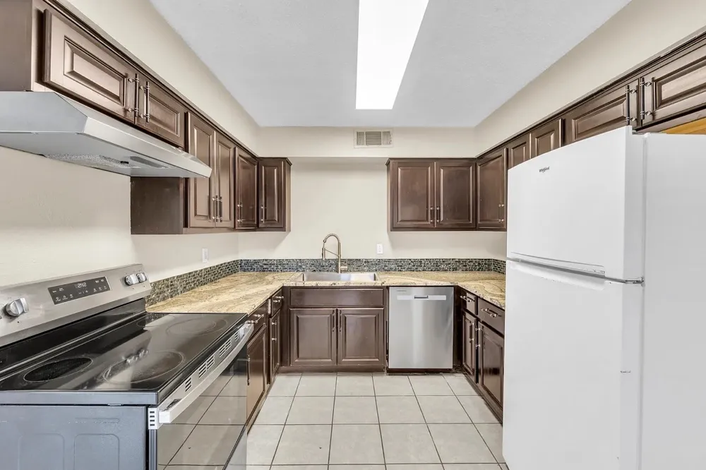 3024 Tudor Lane Irving, TX 75060