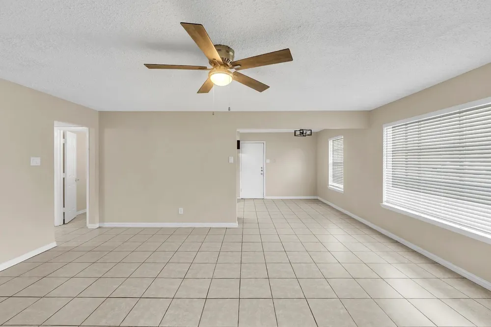 3024 Tudor Lane Irving, TX 75060