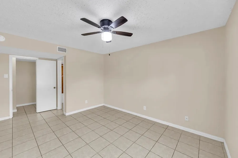 3024 Tudor Lane Irving, TX 75060