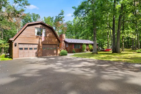 422 CLEARFIELD DRIVE