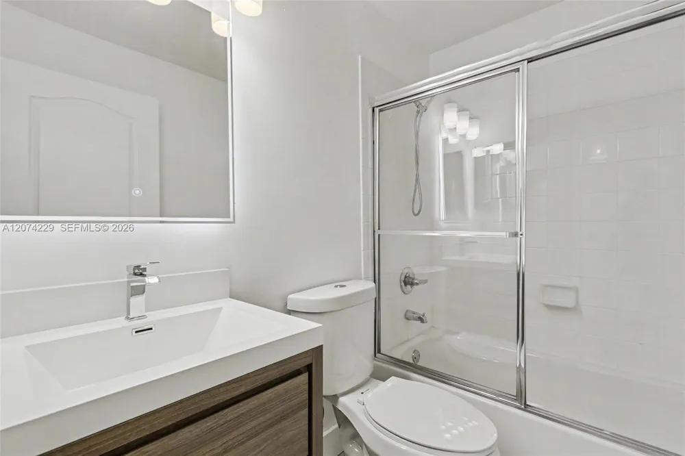 5118 NW 115th Ct Doral, FL 33178