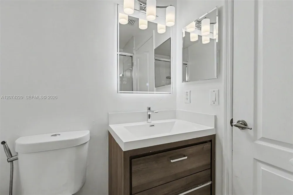 5118 NW 115th Ct Doral, FL 33178