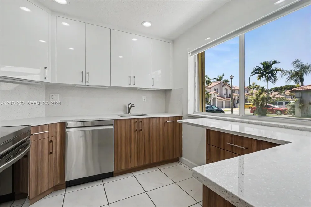 5118 NW 115th Ct Doral, FL 33178