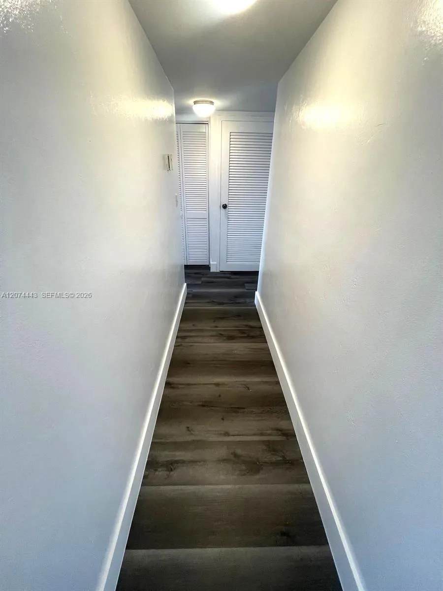 2450 NE 135th St #209 North Miami, FL 33181