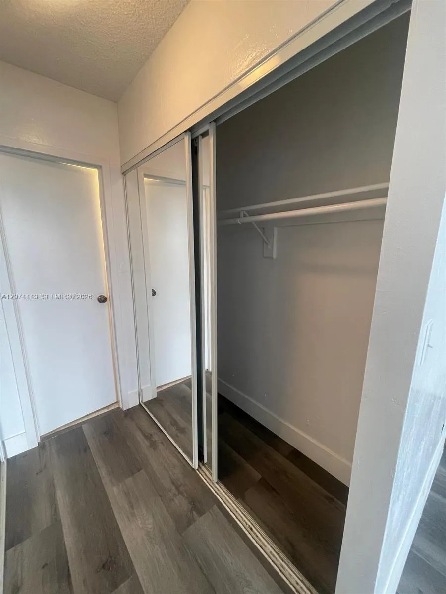 2450 NE 135th St #209 North Miami, FL 33181