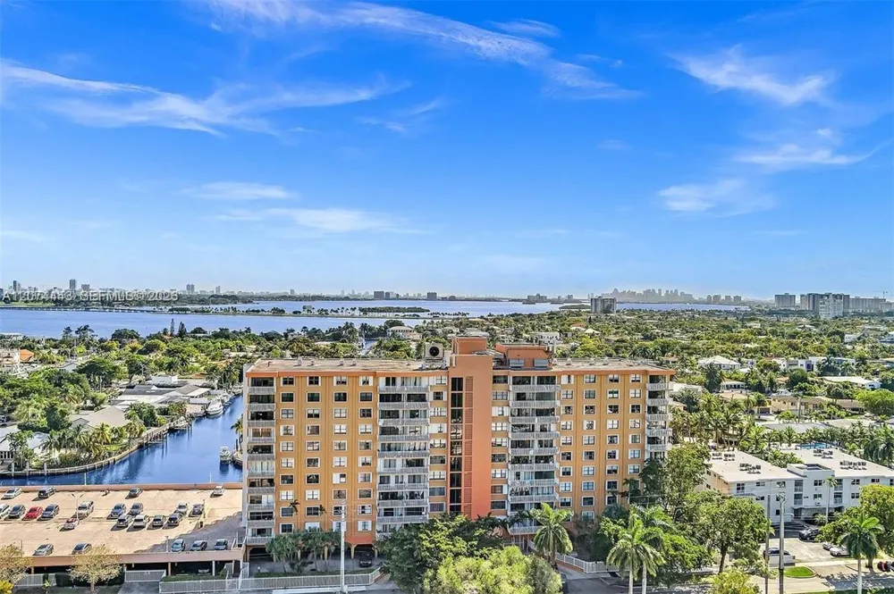2450 NE 135th St #209 North Miami, FL 33181