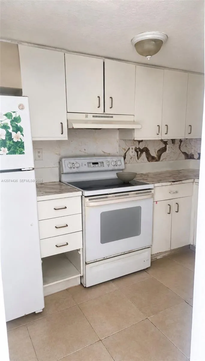 301 NW 84th St #301 Miami, FL 33150
