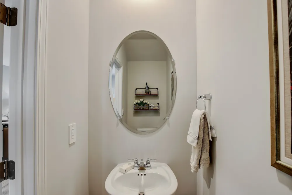 2237 Harlequin Point Lebanon, TN 37090