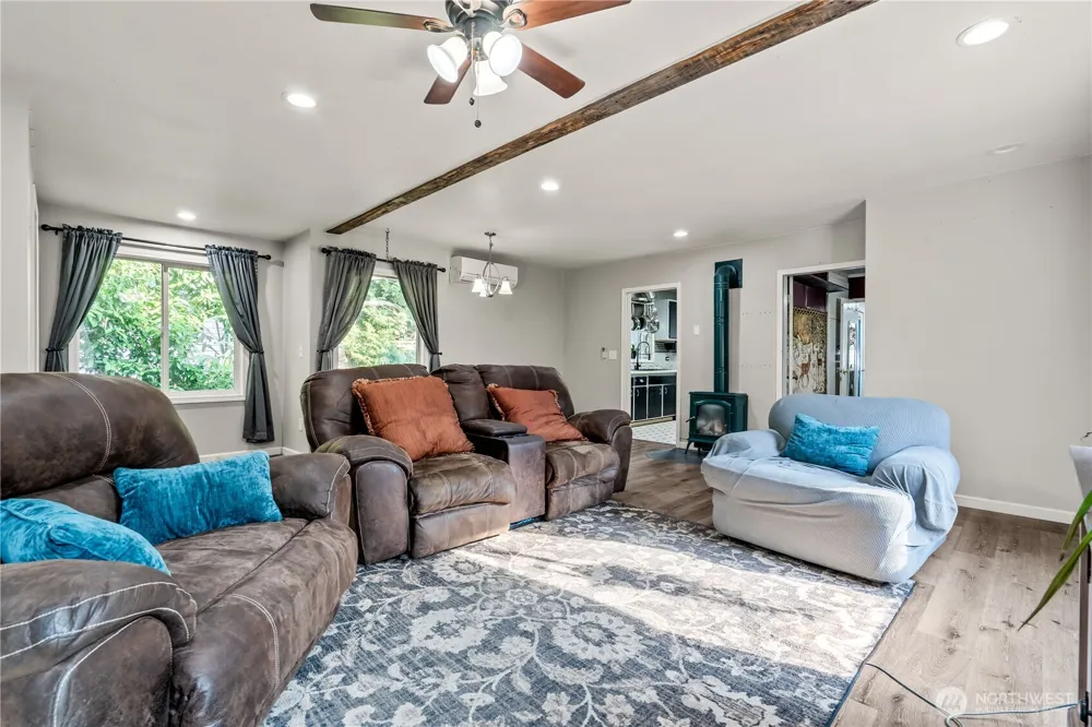 675 D STREET Blaine, WA 98230
