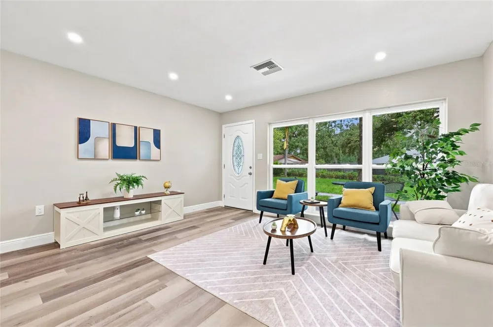 238 PRESCOTT DRIVE Orlando, FL 32809