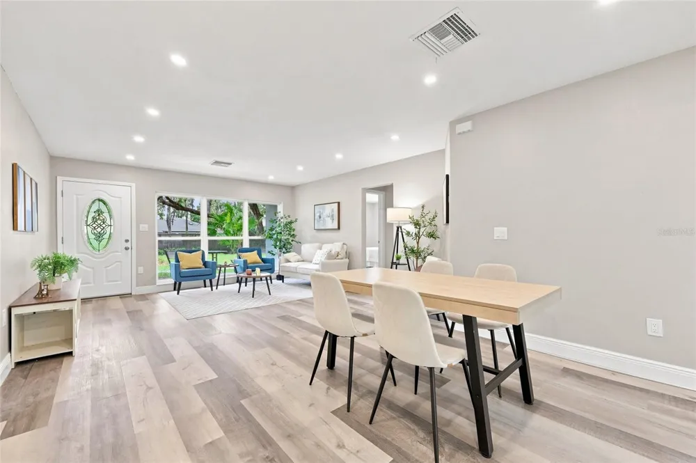 238 PRESCOTT DRIVE Orlando, FL 32809
