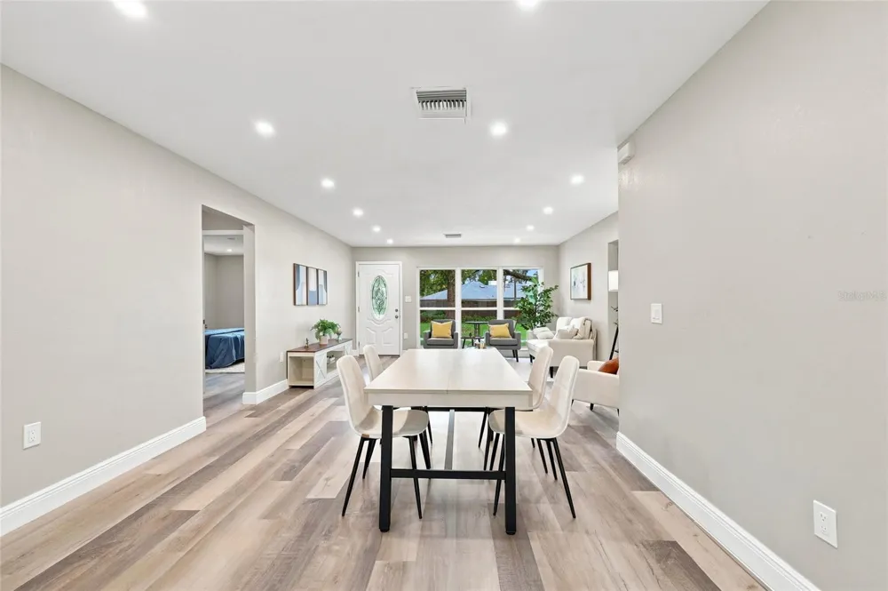 238 PRESCOTT DRIVE Orlando, FL 32809